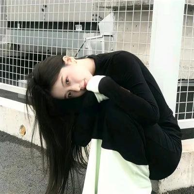 彩色中的黑白